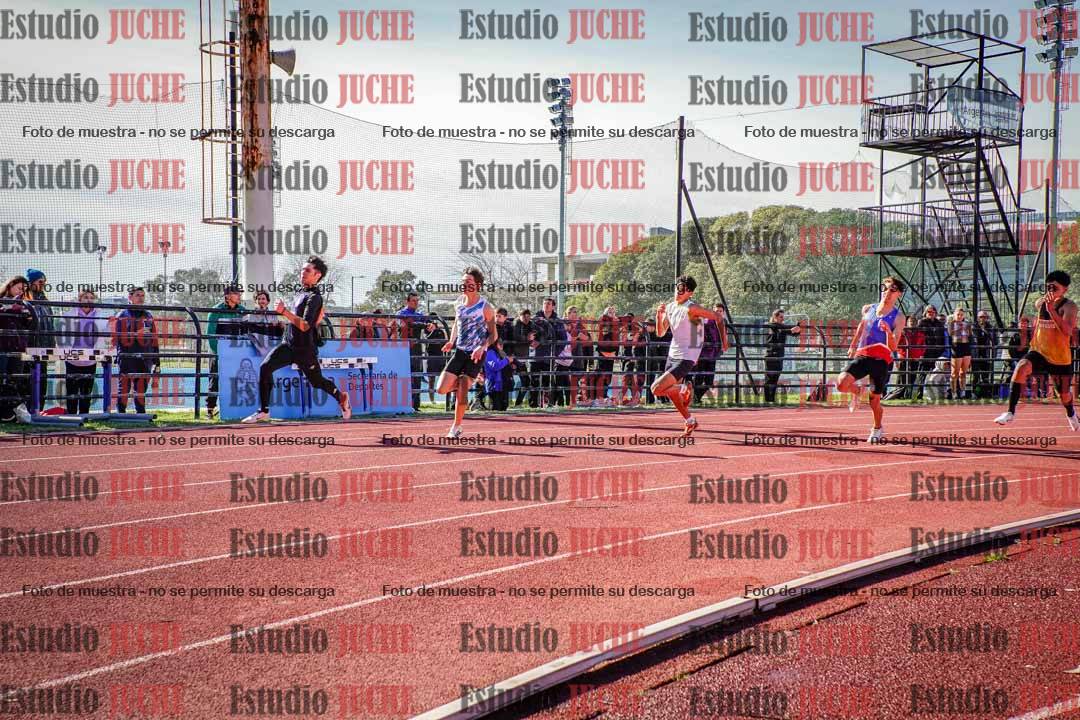 Fotos de los 200 m llanos de varones