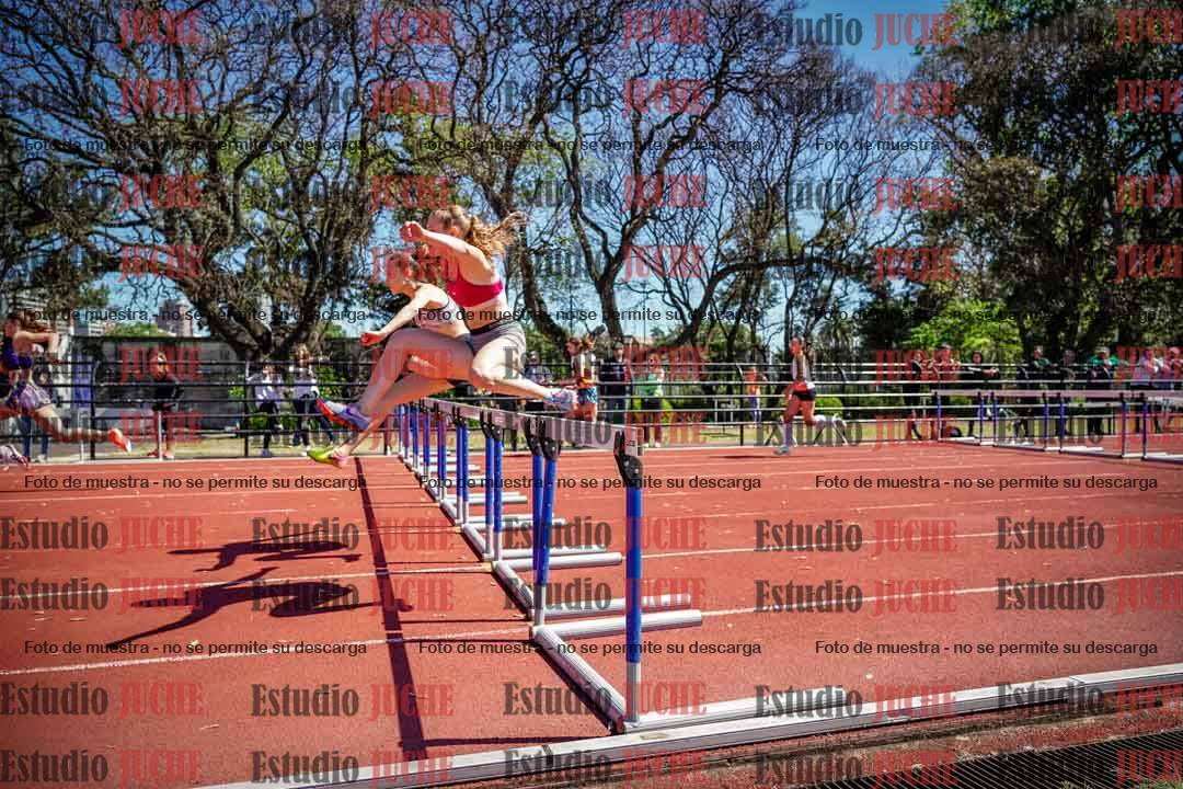 Fotos de los 100 m con vallas de mujeres