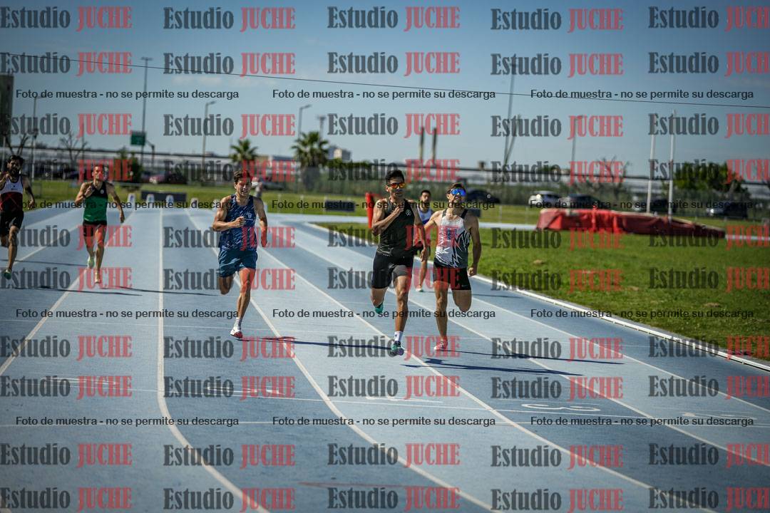 Fotos de los 400 m llanos de varones