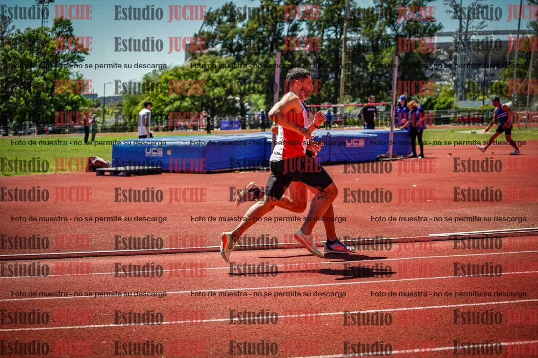 Fotos de los 800 m llanos de varones