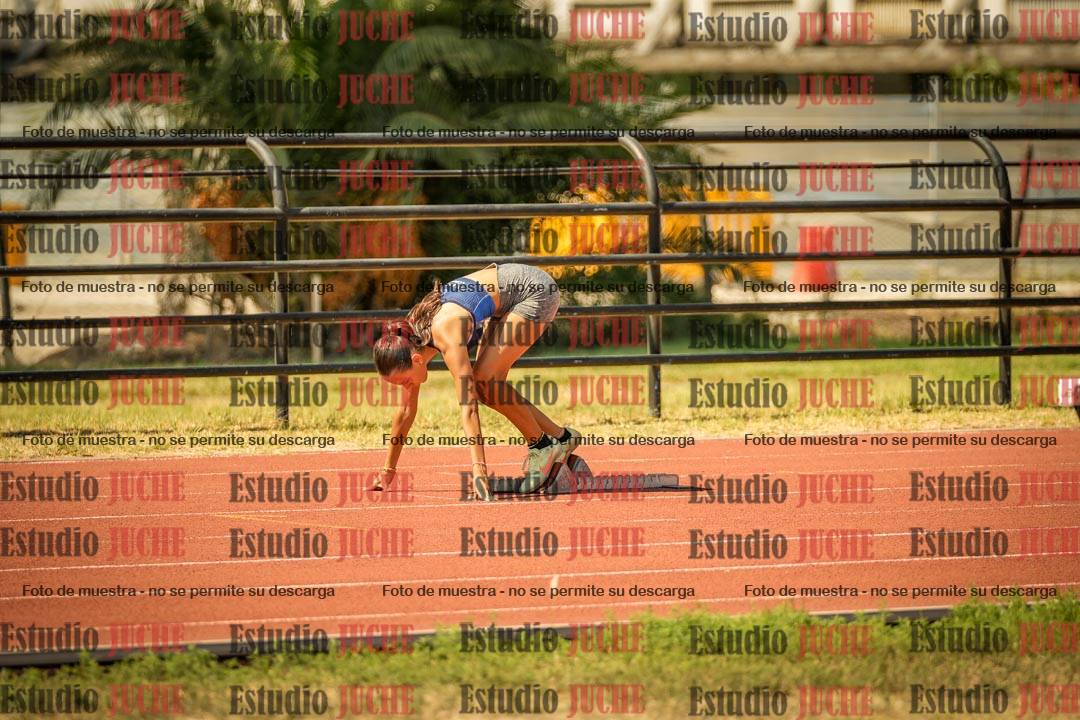 Fotos de los 295 m con vallas de mujeres