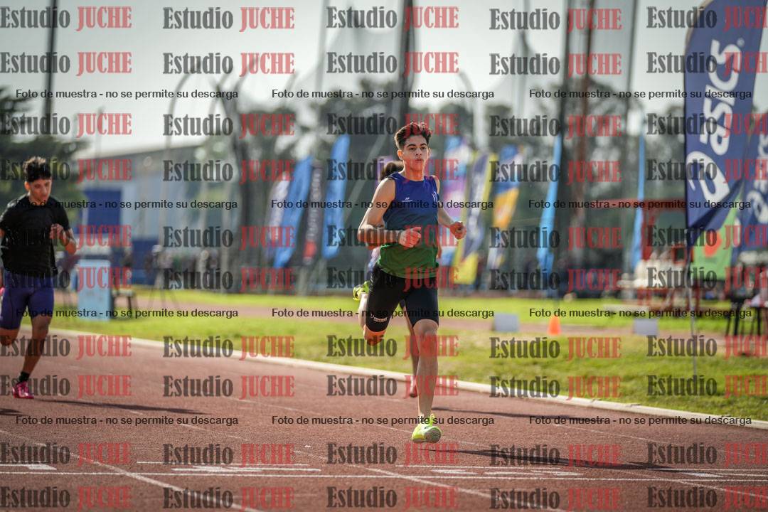 Fotos de los 400 m llanos de varones