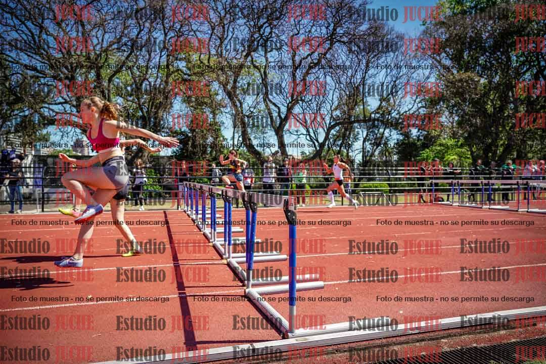 Fotos de los 100 m con vallas de mujeres