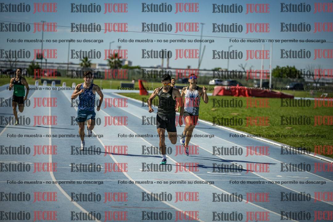 Fotos de los 400 m llanos de varones