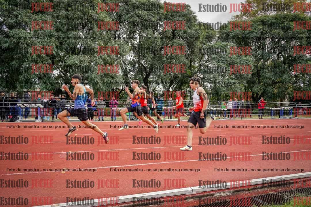 Fotos de los 100 m llanos de varones