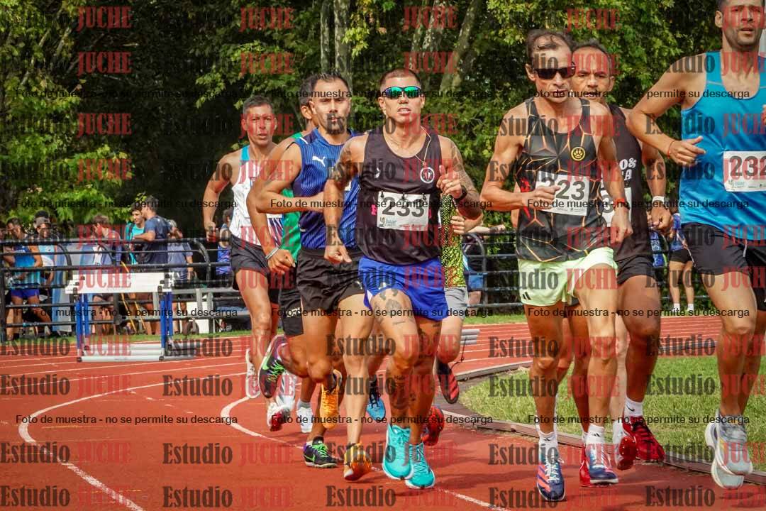 Fotos de los 3000 m llanos de varones