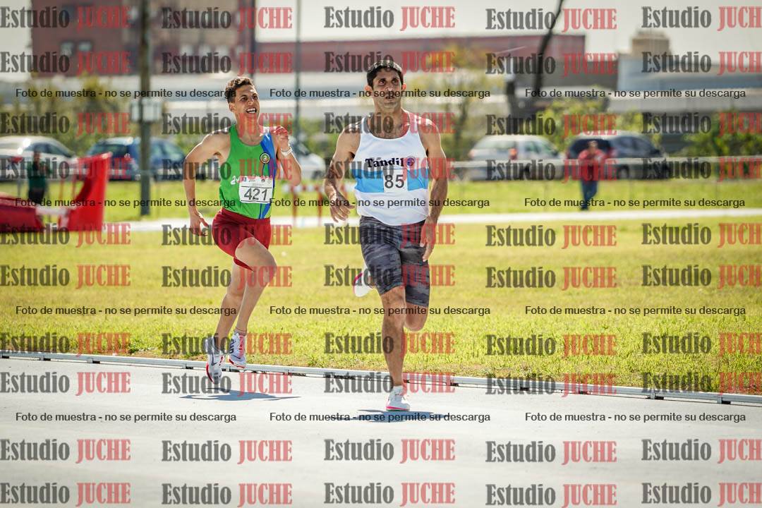 Fotos de los 800 m llanos de varones
