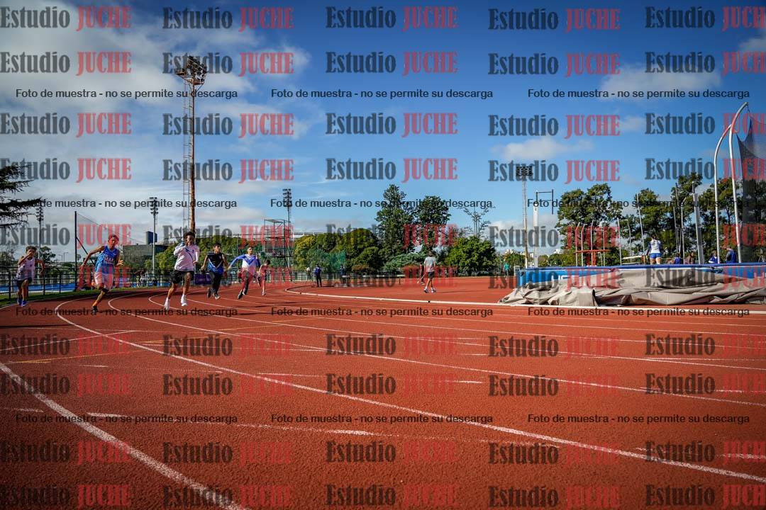 Fotos de los 150 m llanos de varones