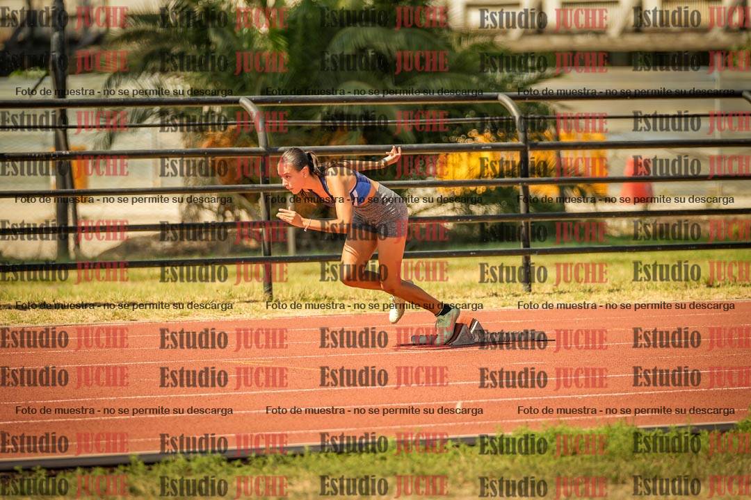 Fotos de los 295 m con vallas de mujeres