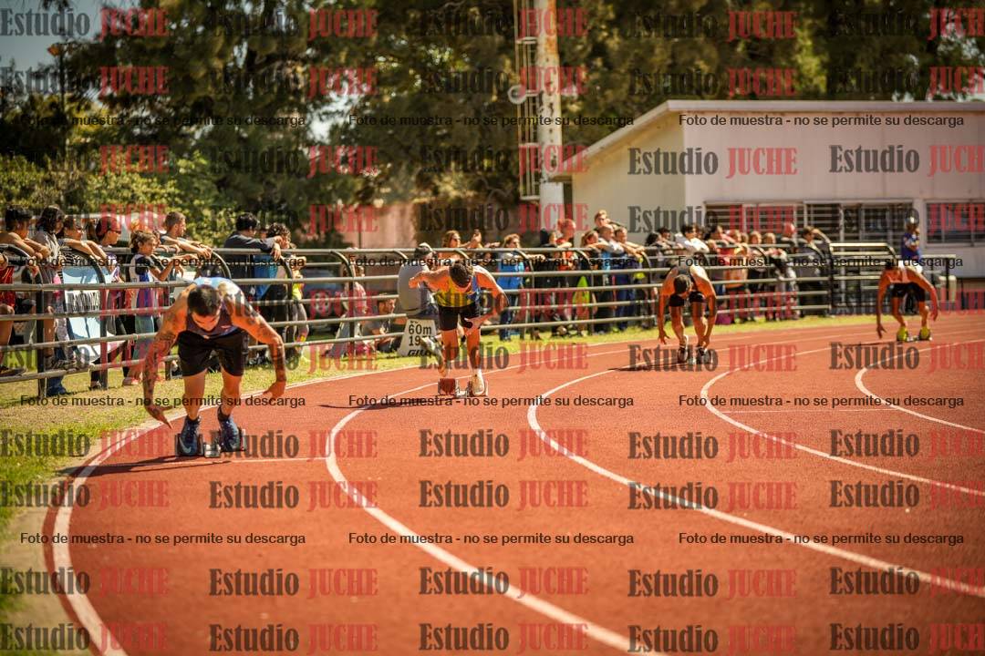 Fotos de los 400 m llanos de varones