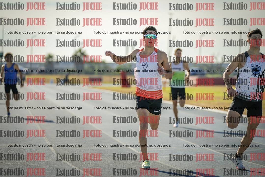Fotos de los 400 m llanos de varones