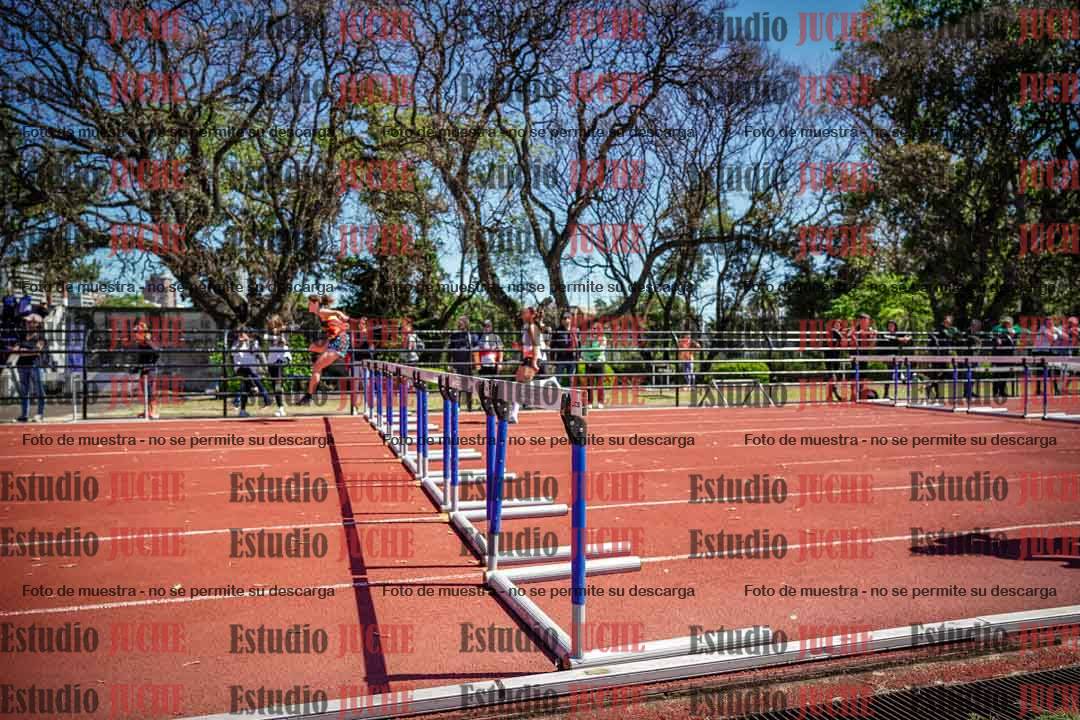 Fotos de los 100 m con vallas de mujeres