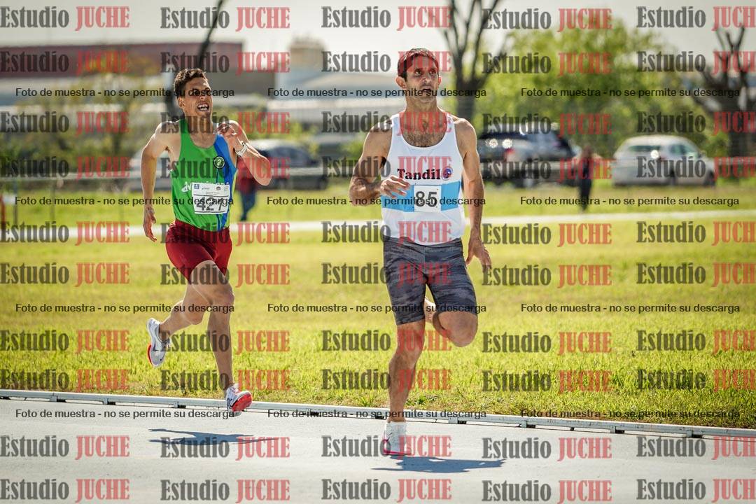 Fotos de los 800 m llanos de varones