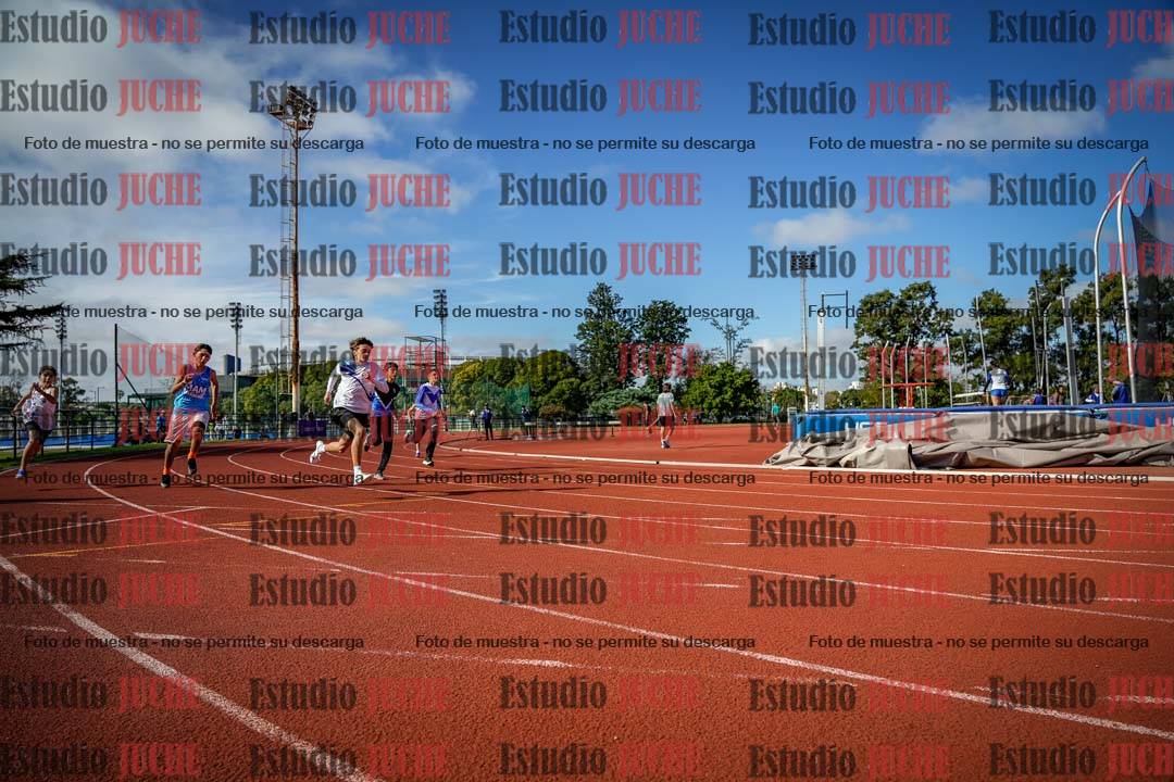 Fotos de los 150 m llanos de varones