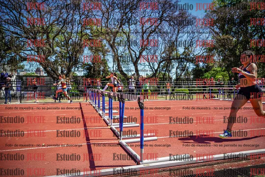 Fotos de los 100 m con vallas de mujeres