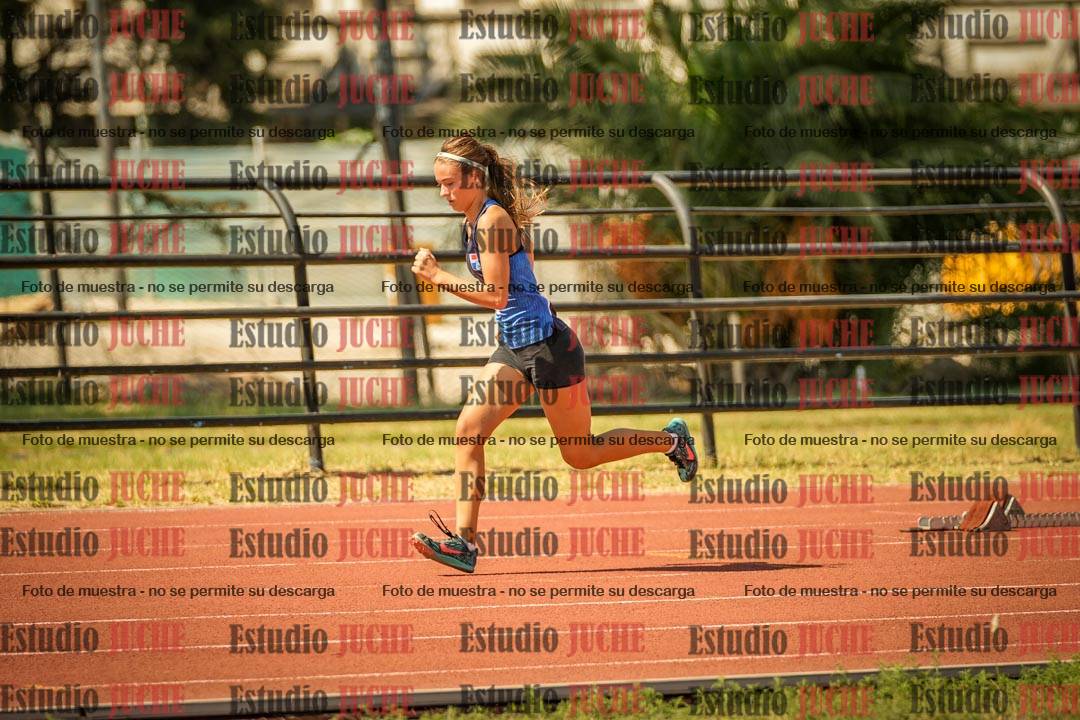 Fotos de los 295 m con vallas de mujeres