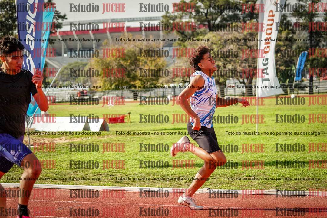 Fotos de los 400 m llanos de varones