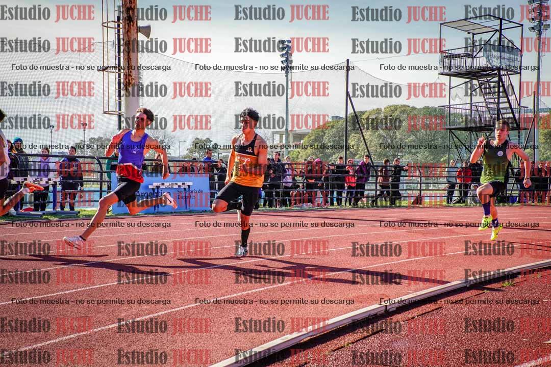 Fotos de los 200 m llanos de varones
