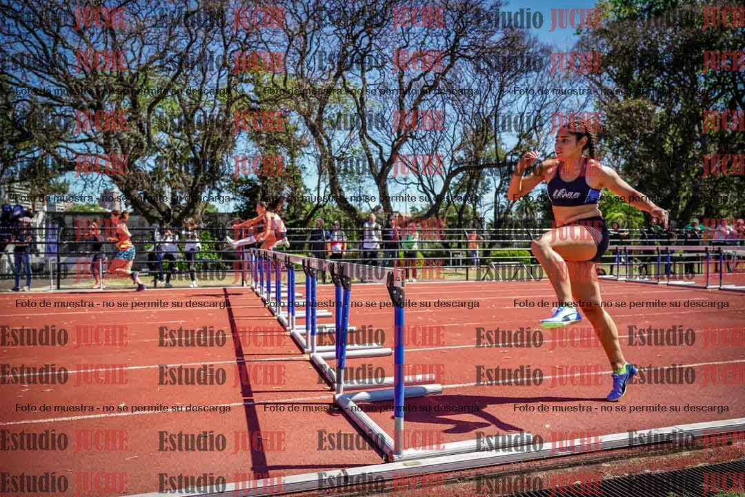 Fotos de los 100 m con vallas de mujeres