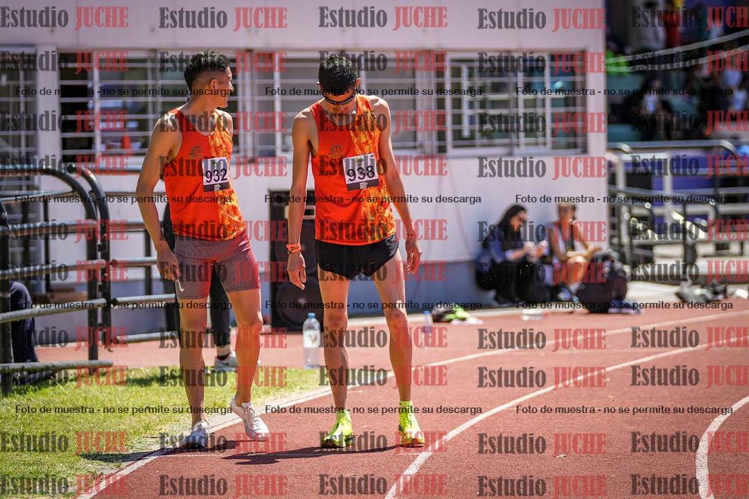 Fotos de los 800 m llanos de varones