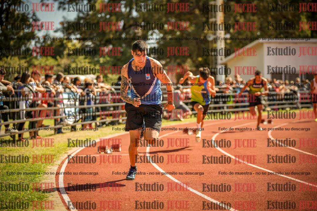 Fotos de los 400 m llanos de varones
