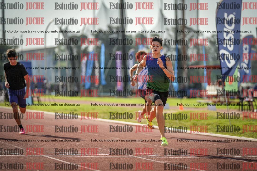 Fotos de los 400 m llanos de varones