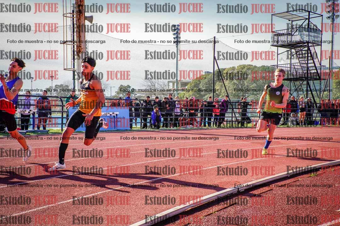 Fotos de los 200 m llanos de varones