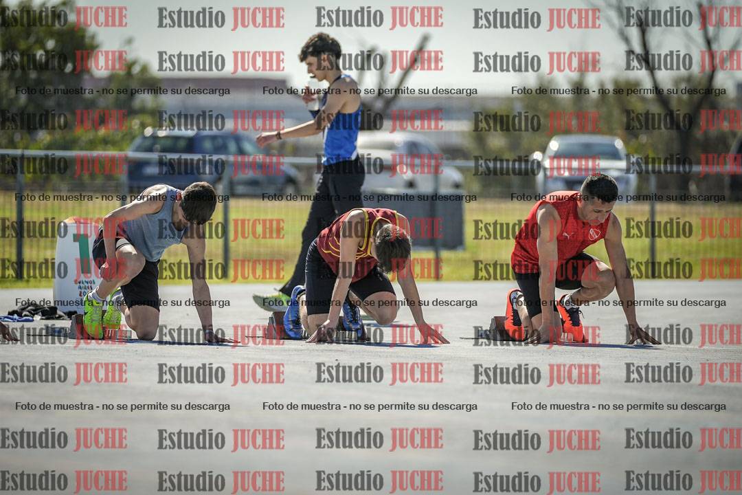 Fotos de los 100 m llanos de varones