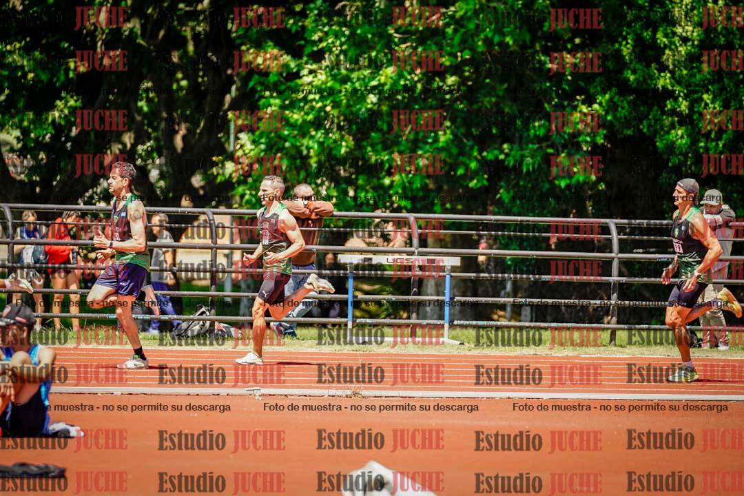 Fotos de los 800 m llanos de varones