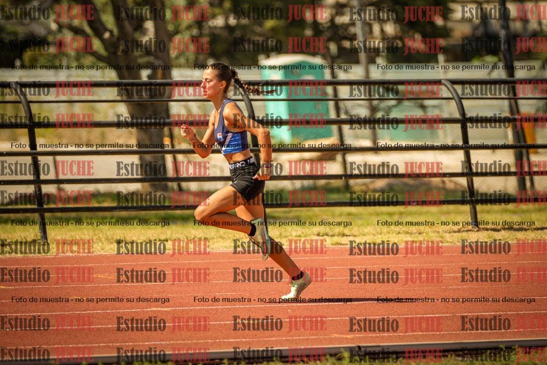 Fotos de los 295 m con vallas de mujeres
