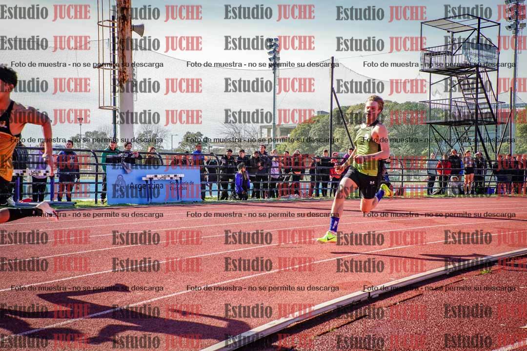 Fotos de los 200 m llanos de varones