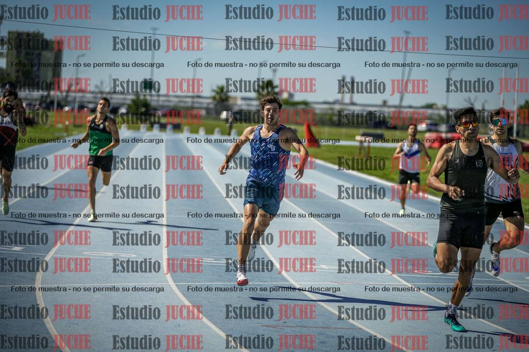 Fotos de los 400 m llanos de varones