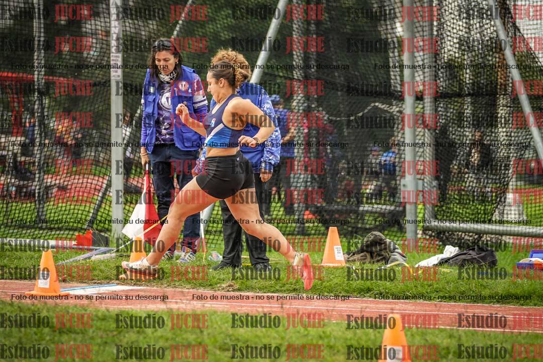 Fotos del salto en largo - mujeres mayores