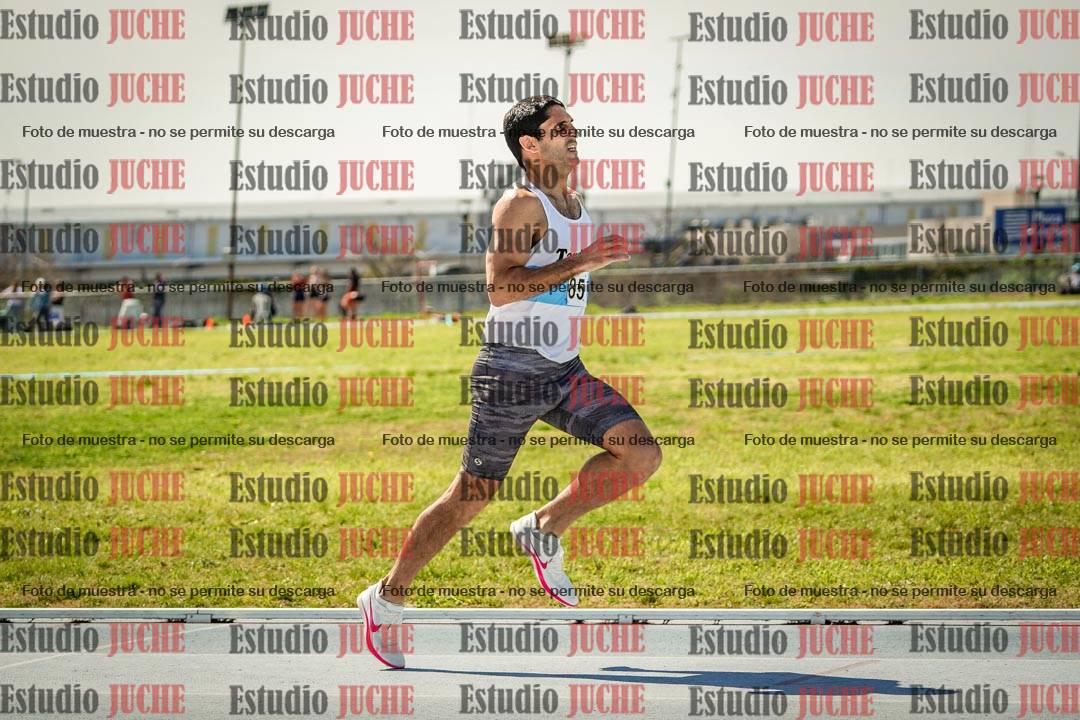 Fotos de los 800 m llanos de varones