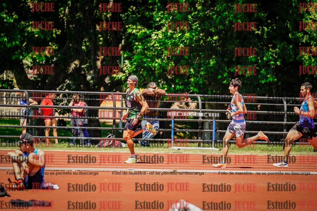 Fotos de los 800 m llanos de varones