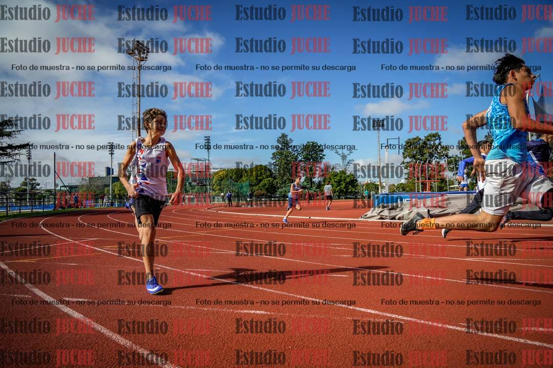 Fotos de los 150 m llanos de varones