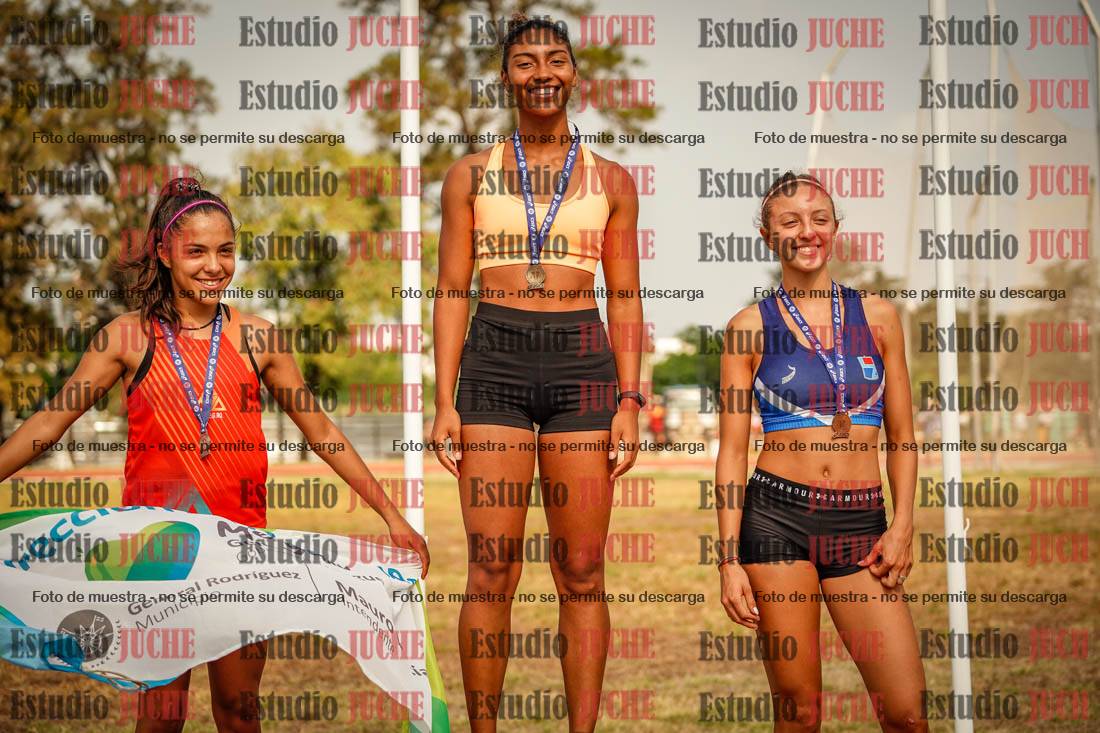 Fotos de algunos podios y extras del torneo