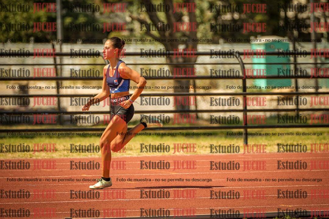 Fotos de los 295 m con vallas de mujeres