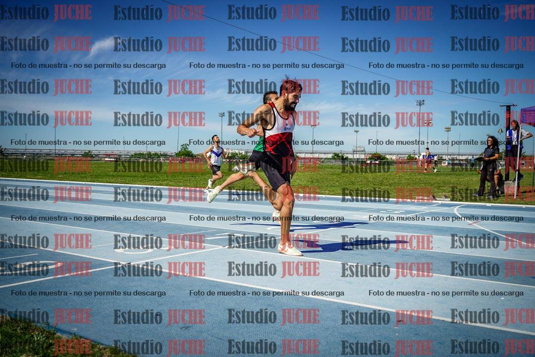 Fotos de los 400 m llanos de varones