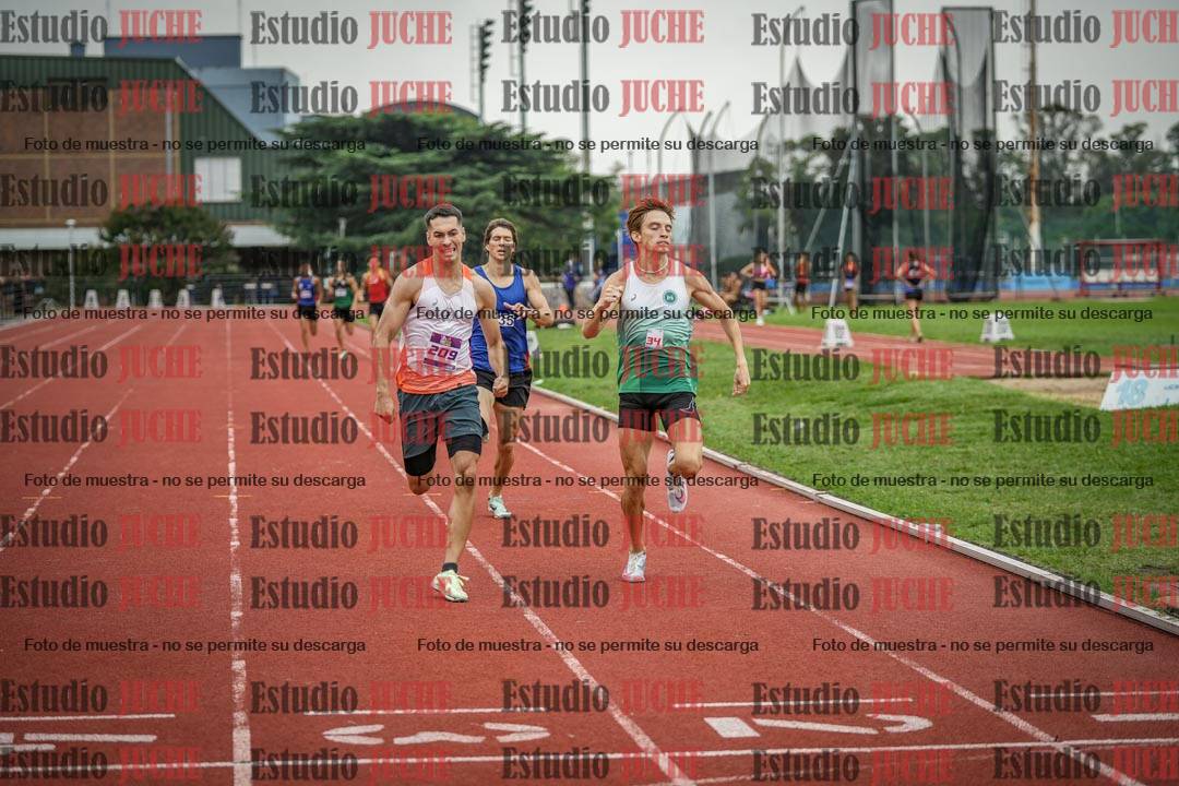 Fotos de los 800 m llanos de varones