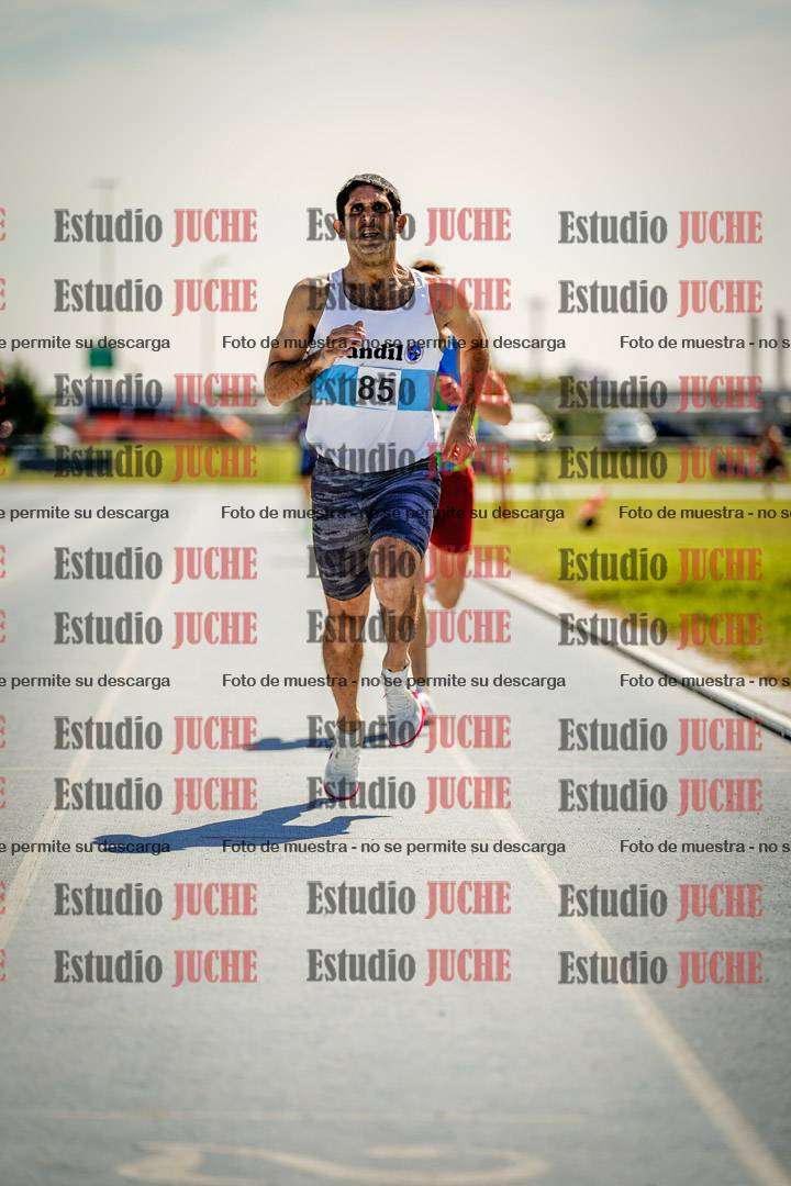 Fotos de los 800 m llanos de varones