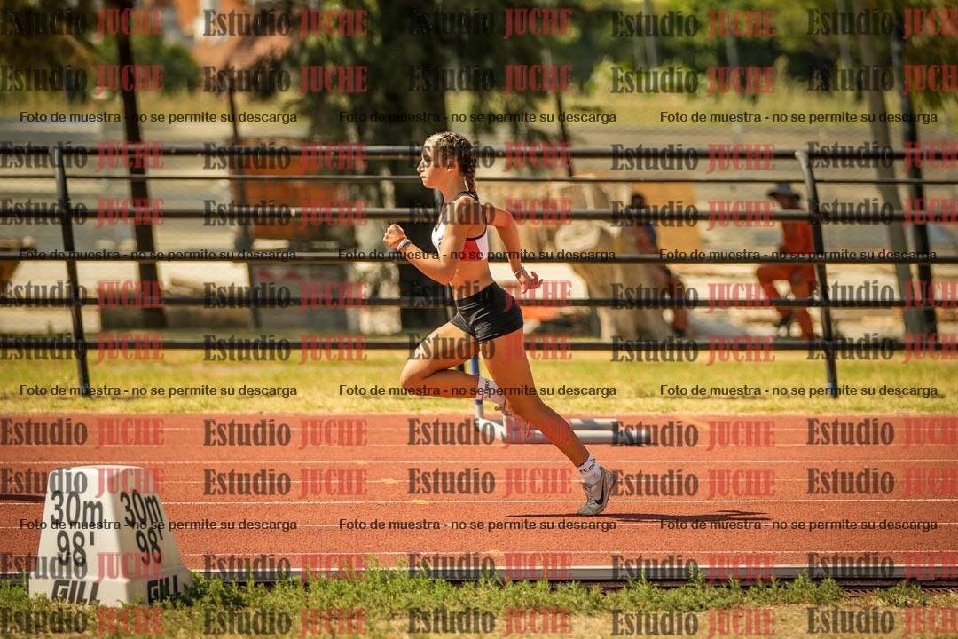 Fotos de los 295 m con vallas de mujeres