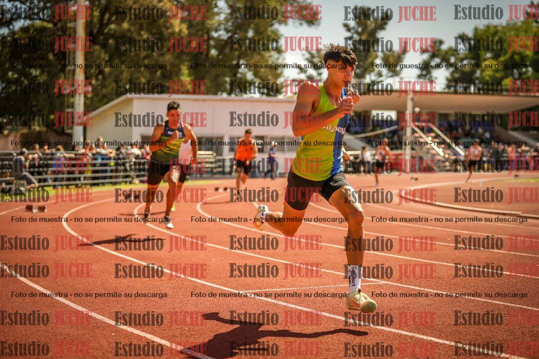 Fotos de los 400 m llanos de varones
