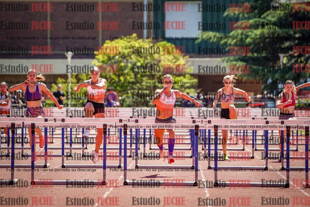 Fotos de los 100 m con vallas de mujeres