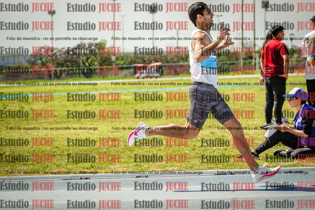 Fotos de los 800 m llanos de varones