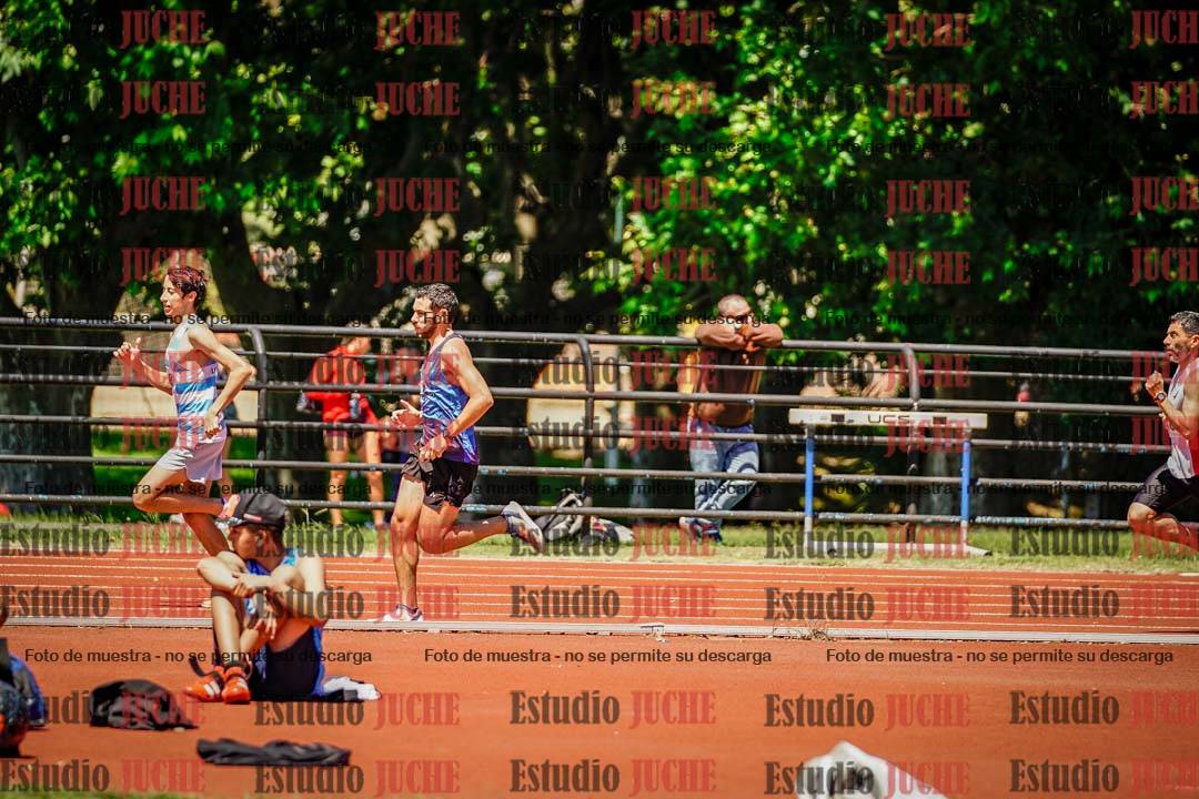 Fotos de los 800 m llanos de varones