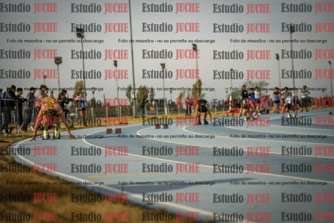 Fotos de los 200 m llanos de varones