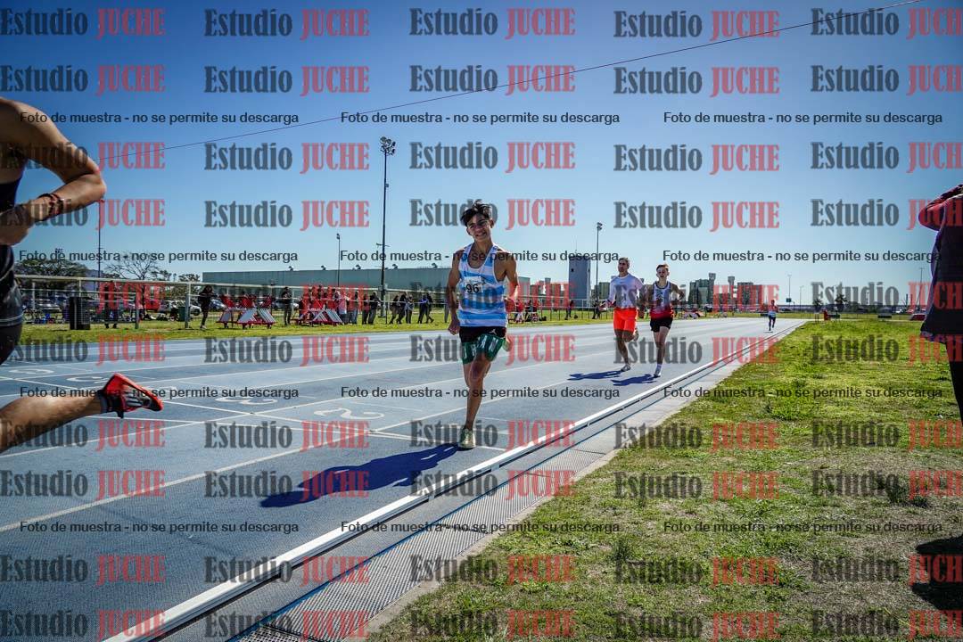 Fotos de los 800 m llanos de varones