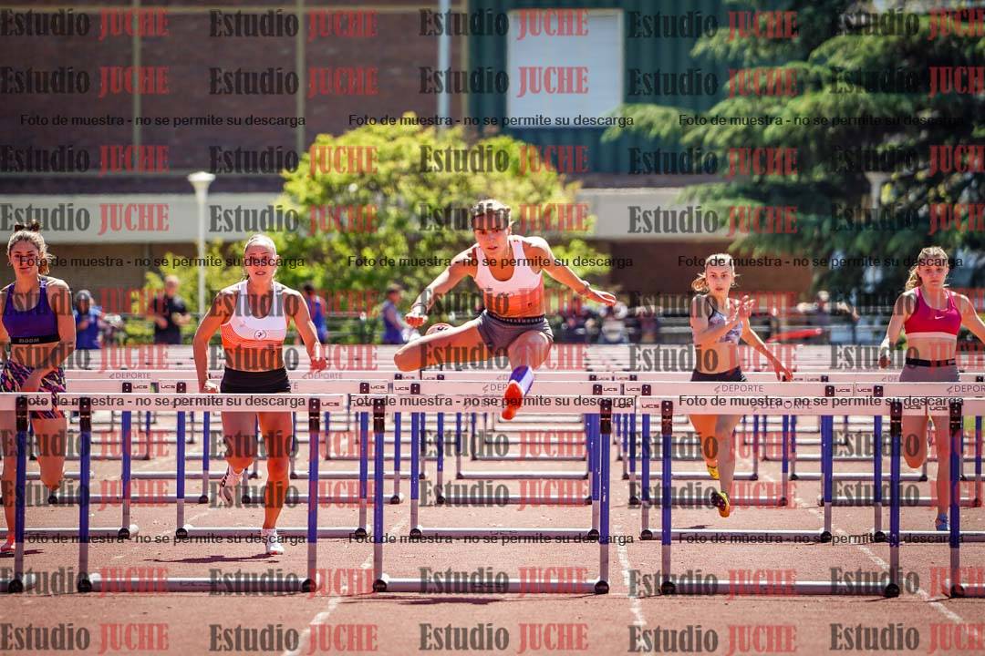 Fotos de los 100 m con vallas de mujeres