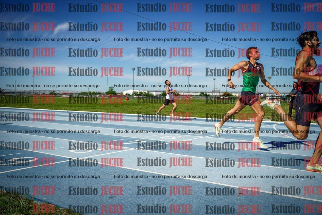Fotos de los 400 m llanos de varones